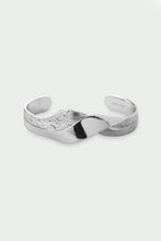 Load image into Gallery viewer, Tutti Wave Bangle - Silver &amp; Gold
