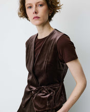 Load image into Gallery viewer, Grace &amp; Mila Benny Velvet Waistcoat - 2 Colours
