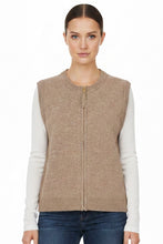 Load image into Gallery viewer, NÜMPH Fuette Zip Vest Top
