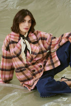 Load image into Gallery viewer, Culture Shila Coat
