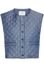 Load image into Gallery viewer, B Young Quilted Gilet
