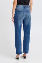 Load image into Gallery viewer, B Young Loetta Jeans - Mid Blue
