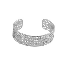 Load image into Gallery viewer, Chevron Bracelet - Gold or Silver
