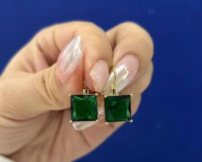 4 Claw Square Emerald Earrings
