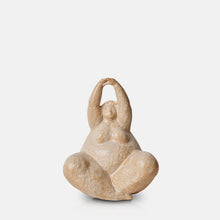 Load image into Gallery viewer, Abigail Ahern Ceramic Vera Sculpture
