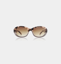 Load image into Gallery viewer, A. KJAERBEDE Amna Sunglasses - 2 Colours
