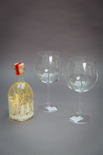Load image into Gallery viewer, Catherine Engraved Gin Glass
