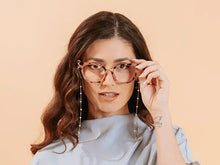 Load image into Gallery viewer, Goodlookers Glasses Chain - Dainty Pearl
