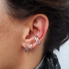 Load image into Gallery viewer, Baguette Single Ear Cuff - Silver or Gold
