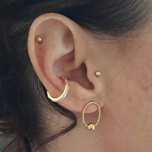 Load image into Gallery viewer, Baguette Single Ear Cuff - Silver or Gold
