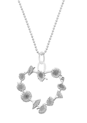 Silver daisy chain heart pendant 