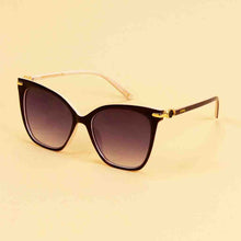 Load image into Gallery viewer, Powder Rochelle Limited Edition Sunglasses - Cappuccino
